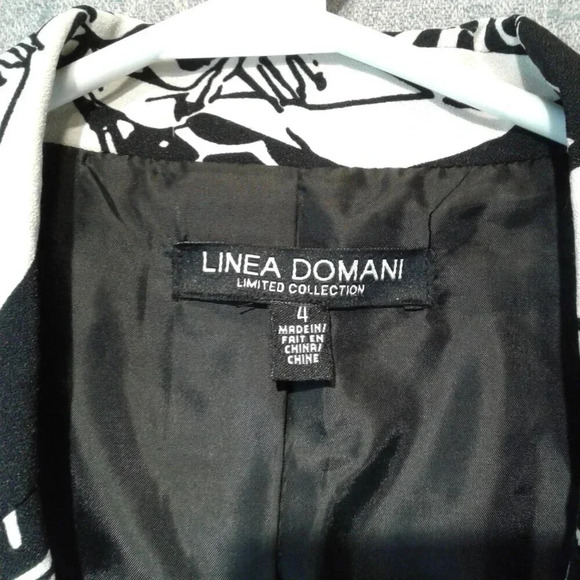 Women's Black & White Cartoon Print  Blazer by Linea Domani Size 4 - Picture 2 of 16